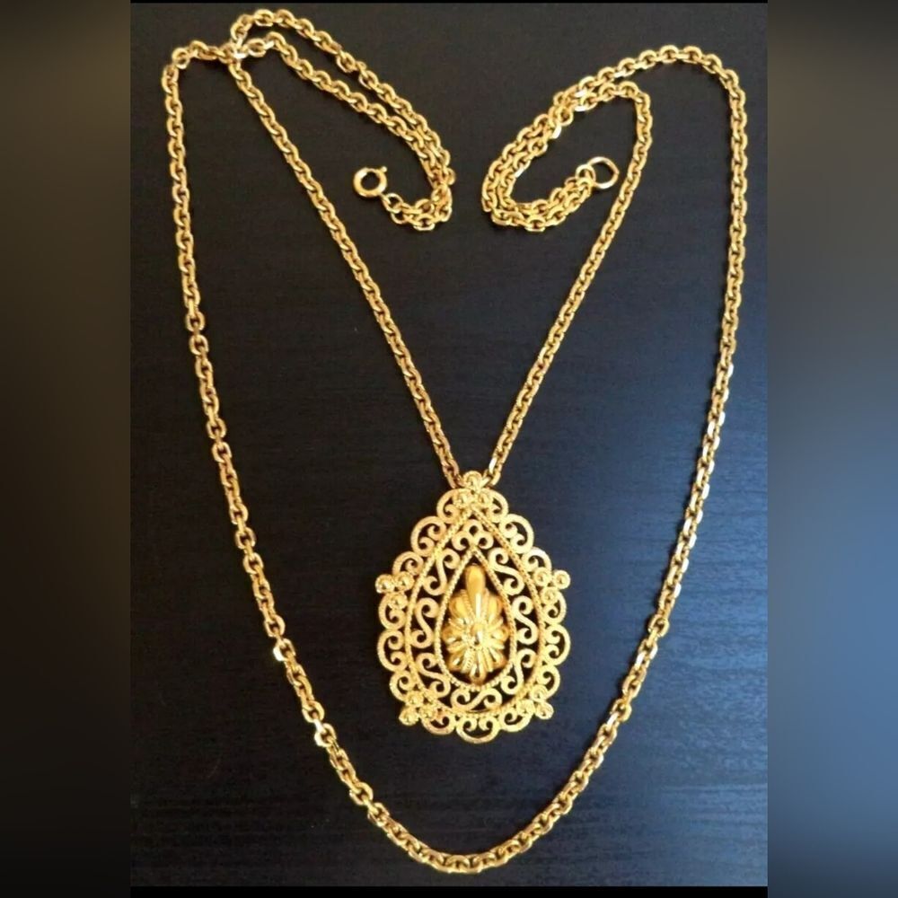 *RARE* VINTAGE SIGNED CROWN TRIFARI GOLD TONE 19.5" NECKLACE